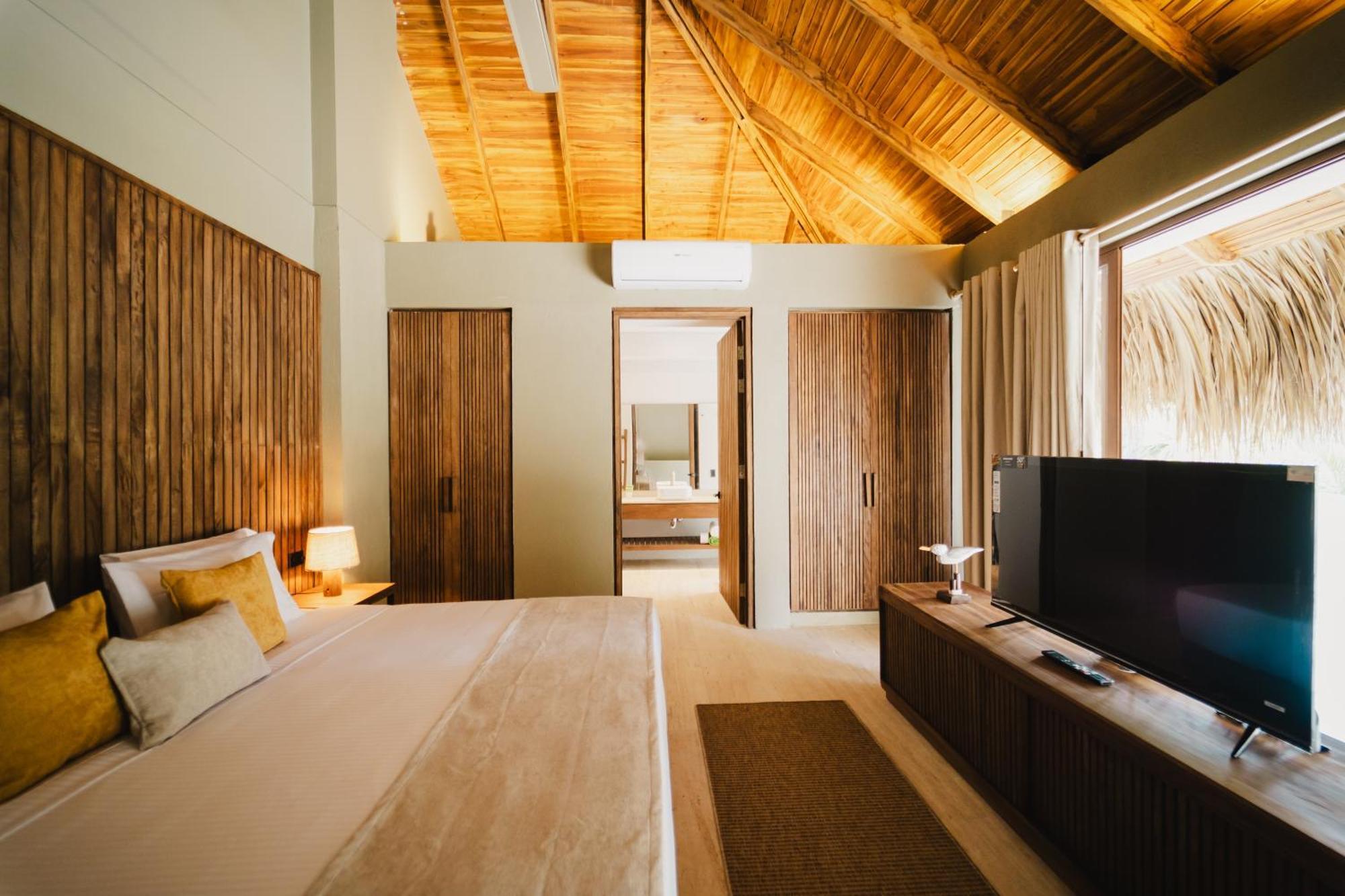 Naio Hotel Y Villas ปาโลมิโน ภายนอก รูปภาพ